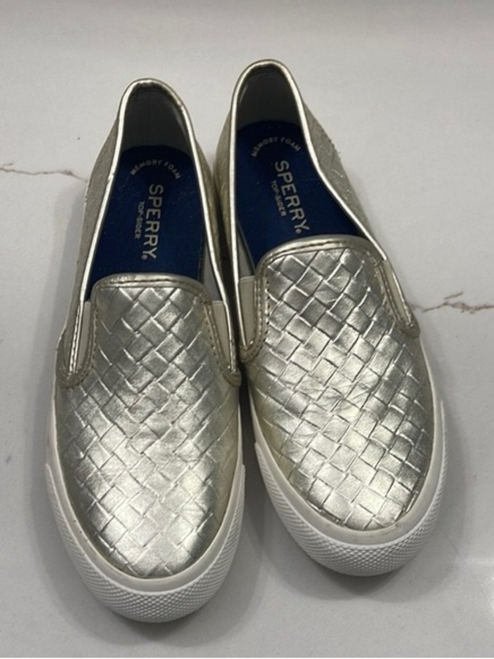 Sperry Women’s size 6 Metallic Gold Quilted Slip-On Sneaker